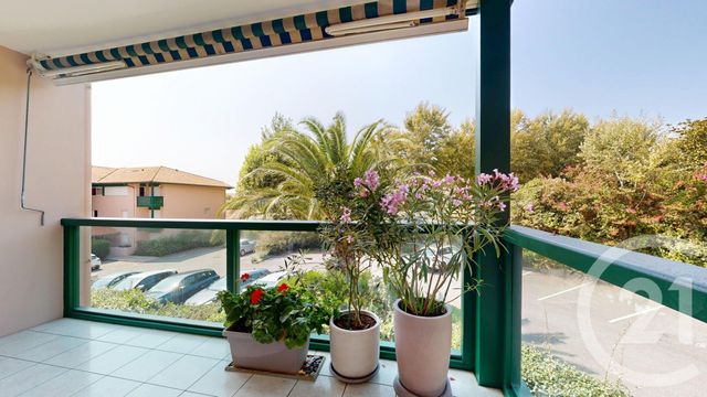 Appartement T3 à vendre - 3 pièces - 66.06 m2 - ANGLET - 64 - AQUITAINE - Century 21 Indarra