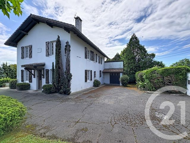 maison à vendre - 8 pièces - 181.34 m2 - ARCANGUES - 64 - AQUITAINE - Century 21 Indarra
