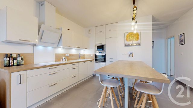 Appartement T3 à vendre - 3 pièces - 63.9 m2 - ANGLET - 64 - AQUITAINE - Century 21 Indarra