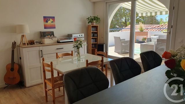 Appartement T3 à vendre - 3 pièces - 62.23 m2 - ANGLET - 64 - AQUITAINE - Century 21 Indarra