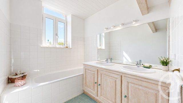 Appartement T3 à vendre - 4 pièces - 93.7 m2 - ANGLET - 64 - AQUITAINE - Century 21 Indarra