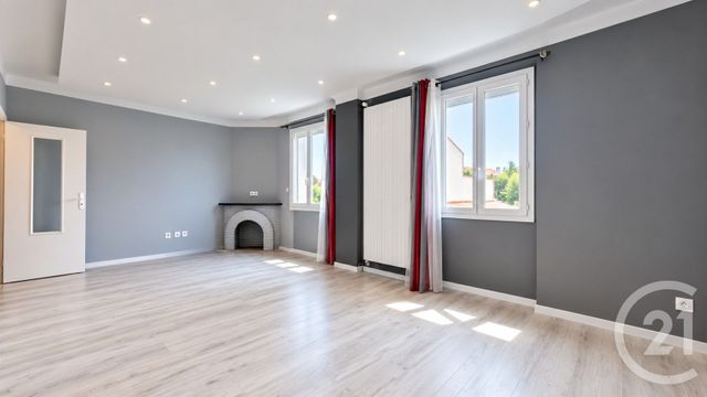 Appartement F6 à vendre - 6 pièces - 153.24 m2 - ST PIERRE D IRUBE - 64 - AQUITAINE - Century 21 Indarra