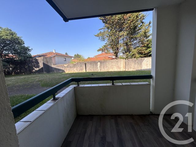 Appartement T1 à louer - 1 pièce - 25.0 m2 - BAYONNE - 64 - AQUITAINE - Century 21 Indarra