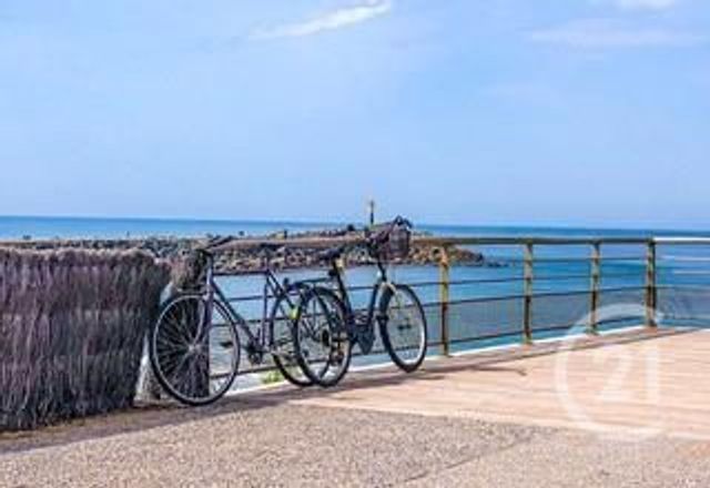 Afficher la photo en grand Appartement F3 à vendre - 3 pièces - 65.35 m2 - ANGLET - 64 - AQUITAINE - Century 21 Indarra