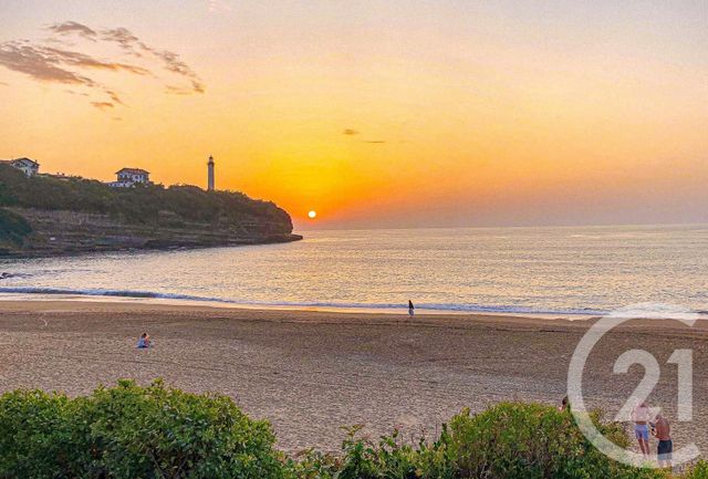 Afficher la photo en grand Appartement F3 à vendre - 3 pièces - 65.35 m2 - ANGLET - 64 - AQUITAINE - Century 21 Indarra