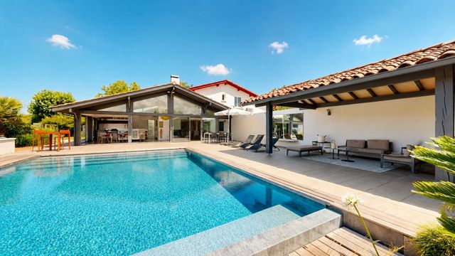 maison à vendre - 5 pièces - 186.0 m2 - ANGLET - 64 - AQUITAINE - Century 21 Indarra