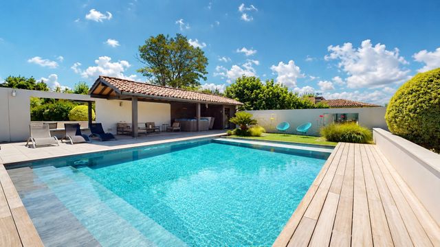 maison à vendre - 5 pièces - 186.0 m2 - ANGLET - 64 - AQUITAINE - Century 21 Indarra