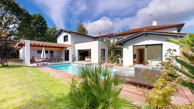 maison à vendre - 11 pièces - 330.0 m2 - ANGLET - 64 - AQUITAINE - Century 21 Indarra