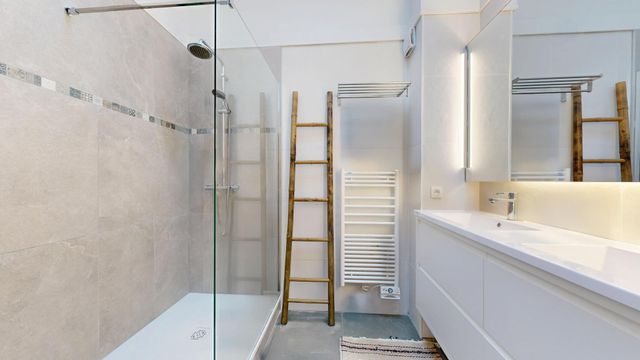 Appartement T5 à vendre - 5 pièces - 136.67 m2 - ANGLET - 64 - AQUITAINE - Century 21 Indarra